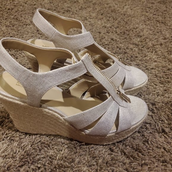 MK Sandals - Picture 2 of 2